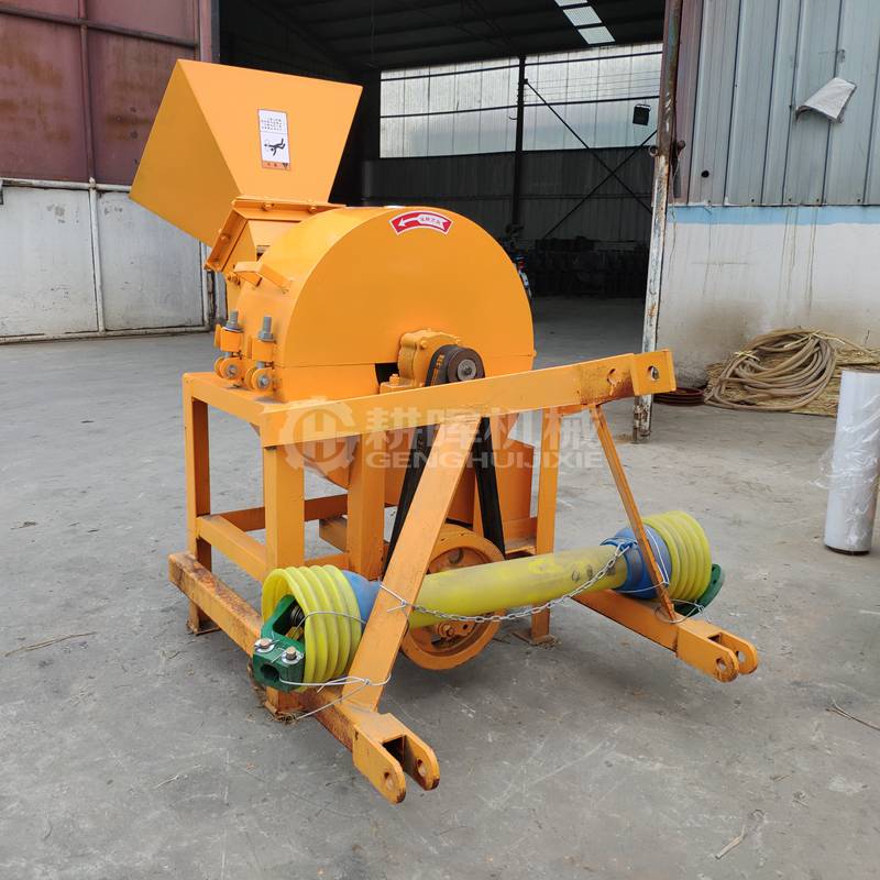 拖拉機(jī)帶木削機(jī)拖拉機(jī)帶樹枝粉碎機(jī)拖拉機(jī)碎木